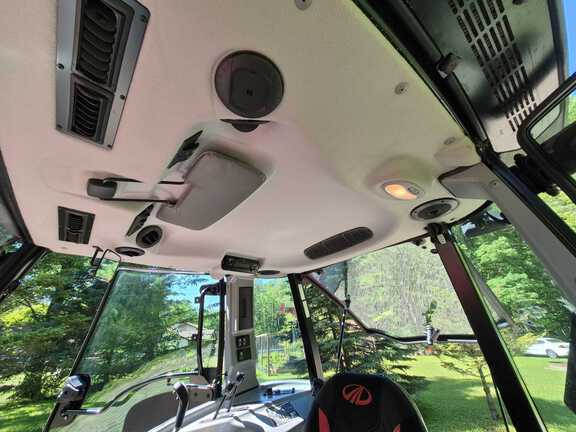 Photo of 2023 Mahindra 6075