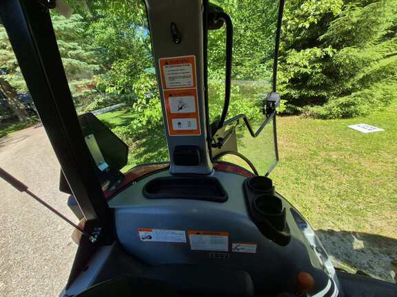 Photo of 2023 Mahindra 6075