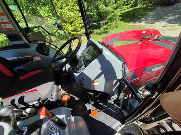 Photo of 2023 Mahindra 6075