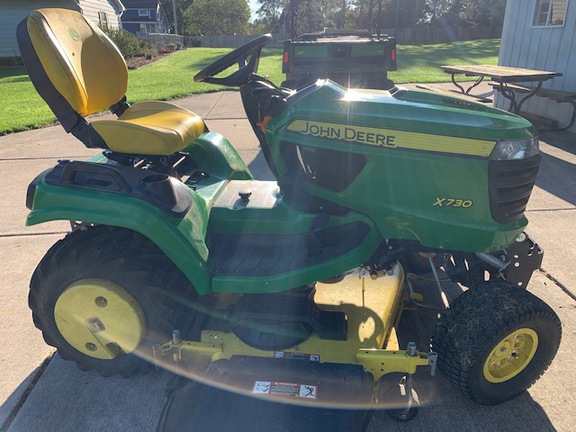 Photo of 2021 John Deere X730