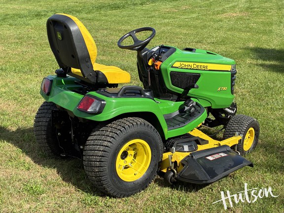 Photo of 2021 John Deere X730
