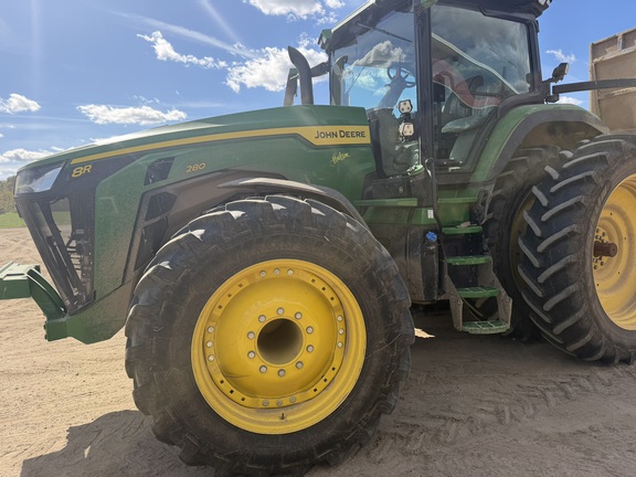 Photo of 2025 John Deere 8R 280