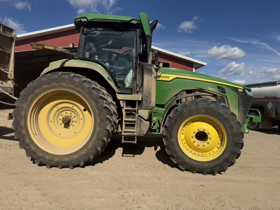 Photo of 2025 John Deere 8R 280