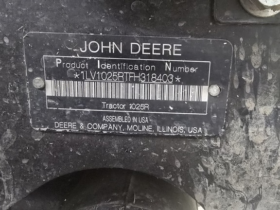 2015 John Deere 1025R - Photo10