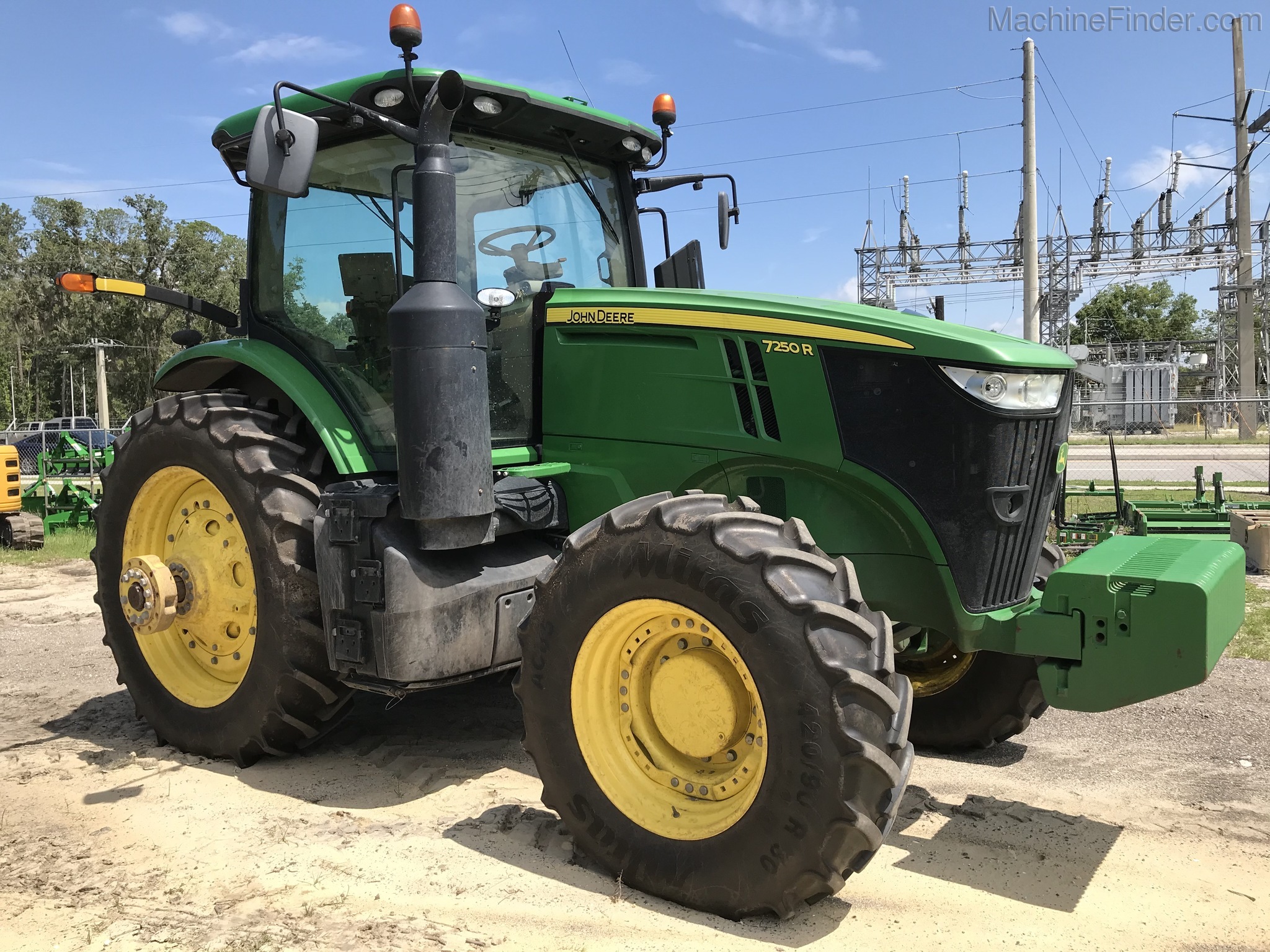 2017 John Deere 7250R Image 13
