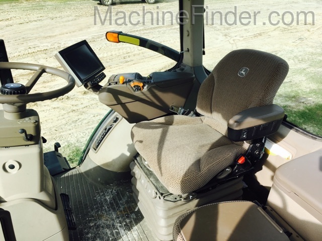 2017 John Deere 8245R Image 5