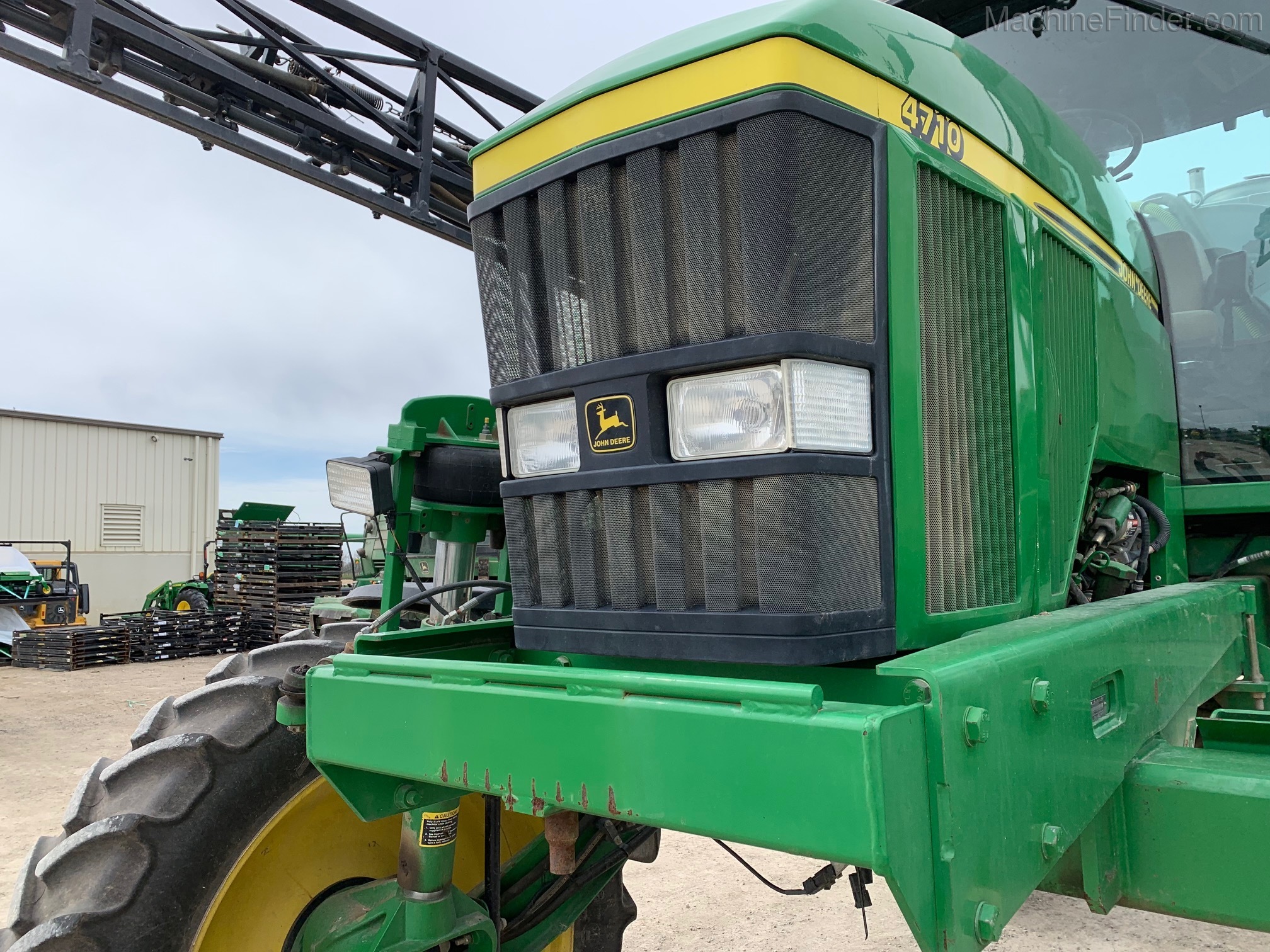 2001 John Deere 4710 Image 12