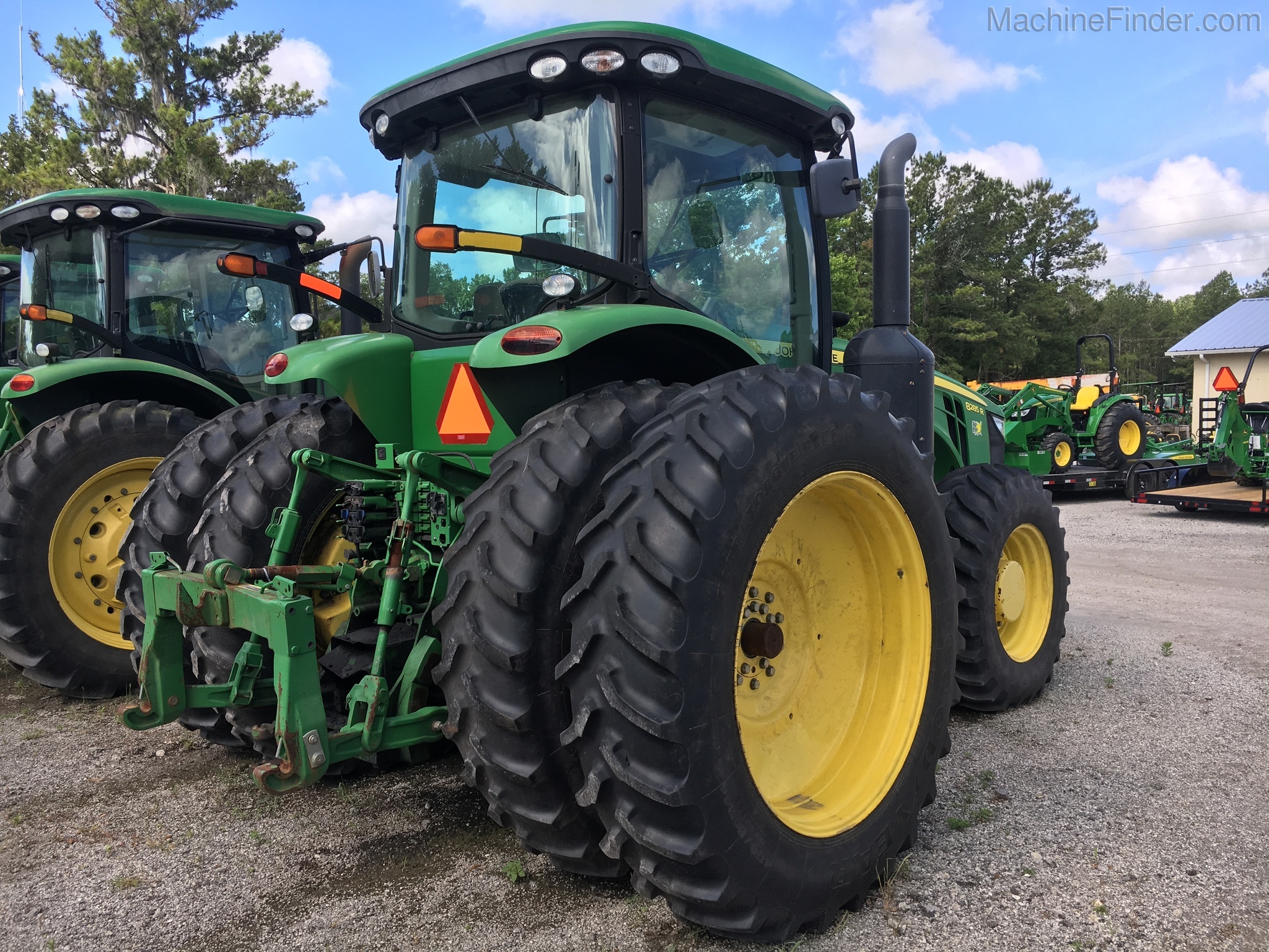 2012 John Deere 8285R Image 3