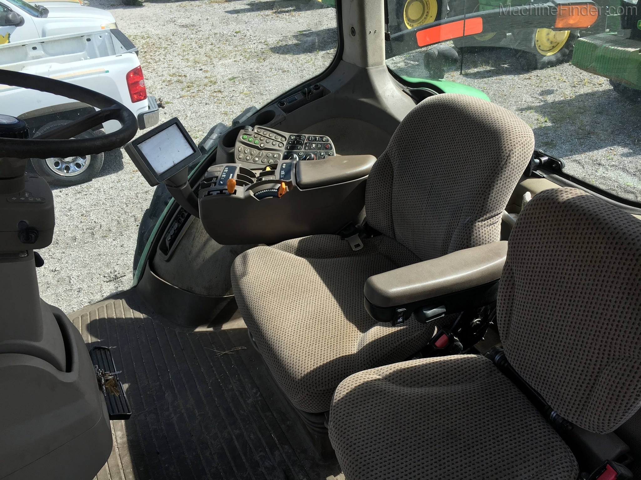 2012 John Deere 8285R Image 5