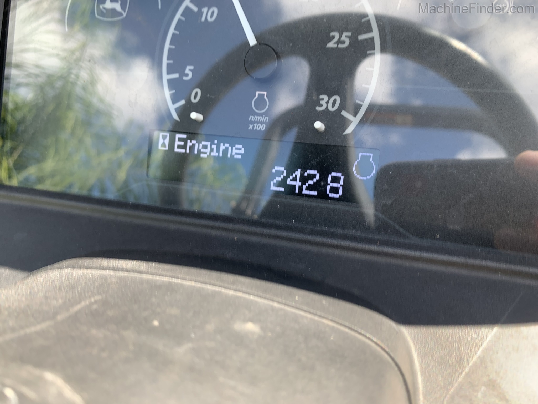 2018 John Deere 3025E Image 5