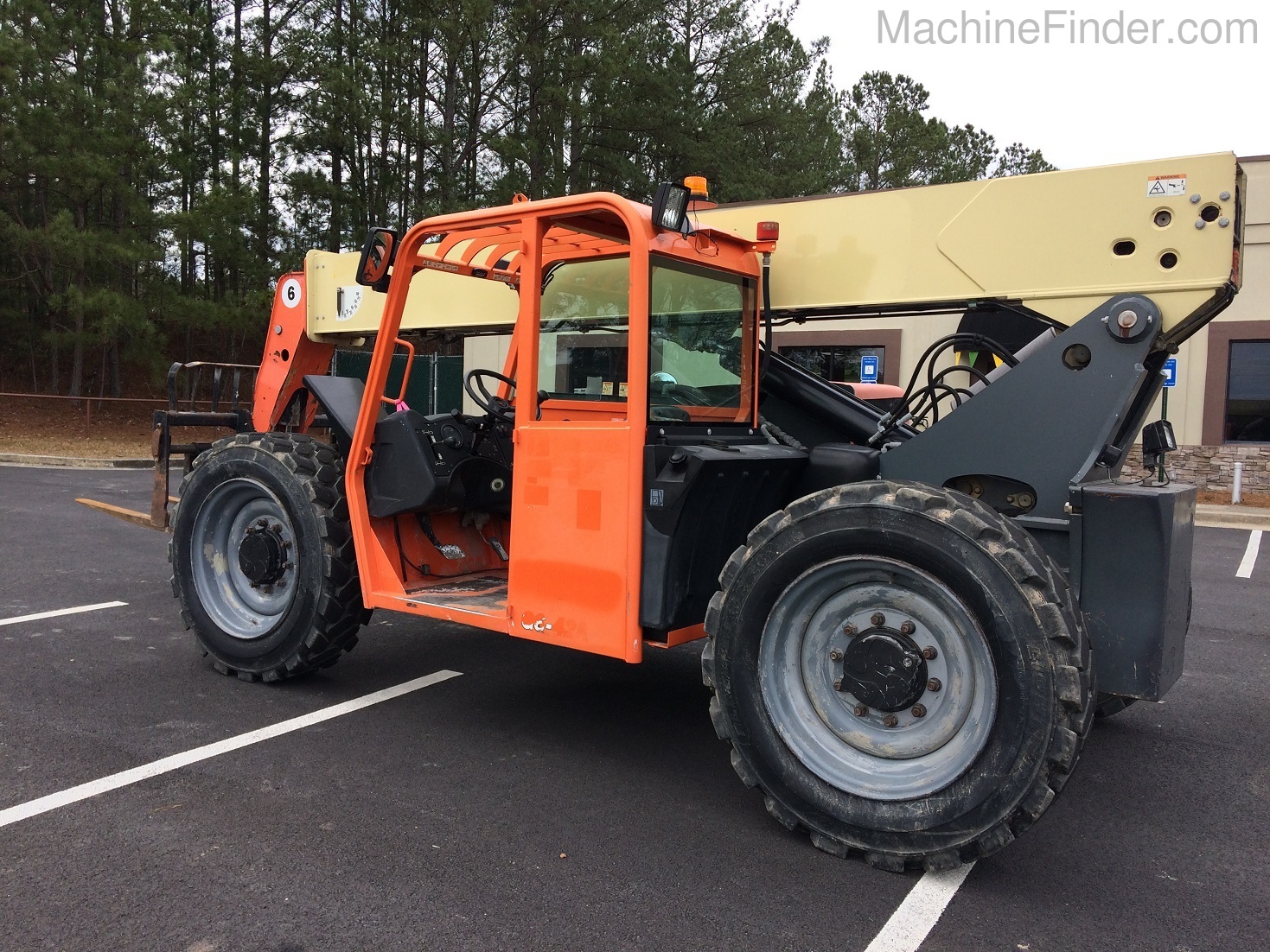 2012 JLG G6-42A Image 3