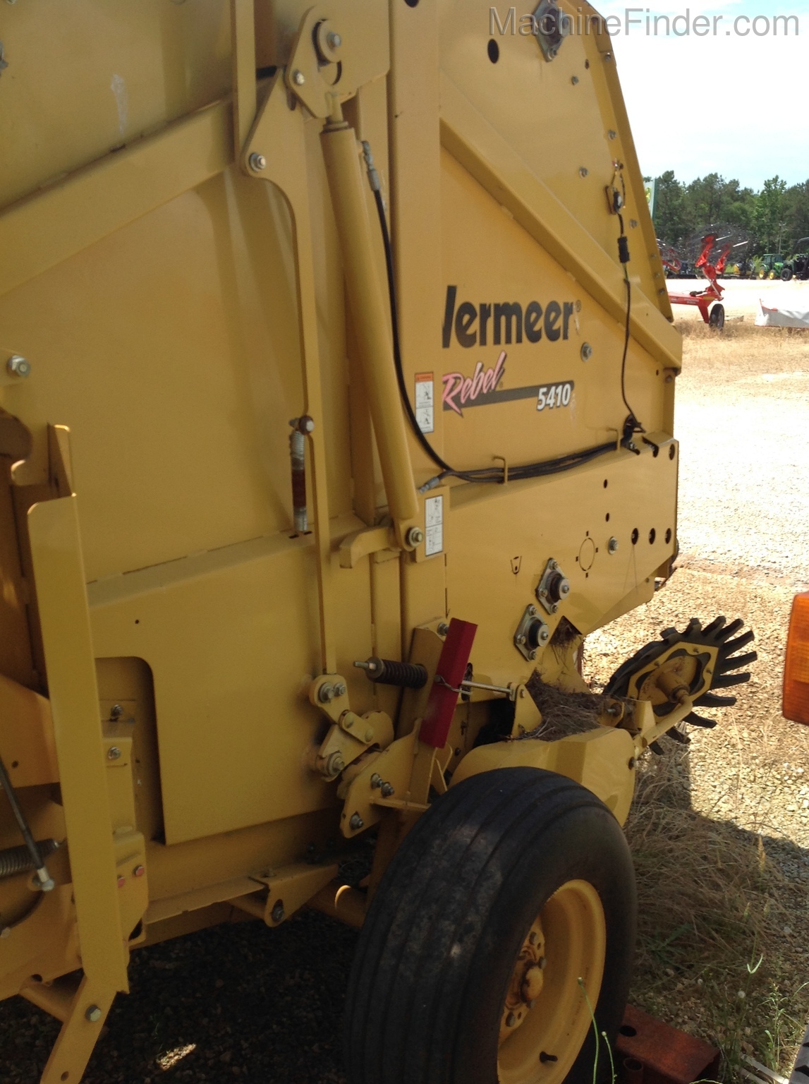 2000 Vermeer 5410 Rebel Image 8