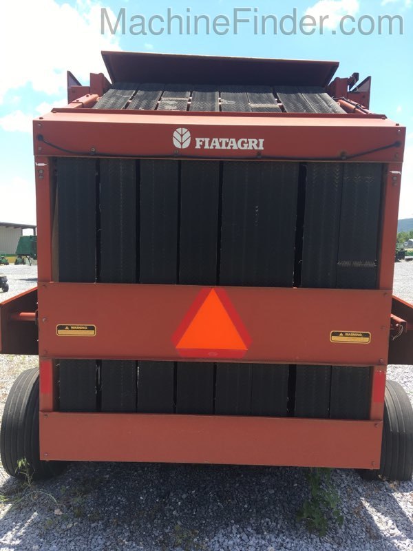 1988 Hesston 560R Image 3