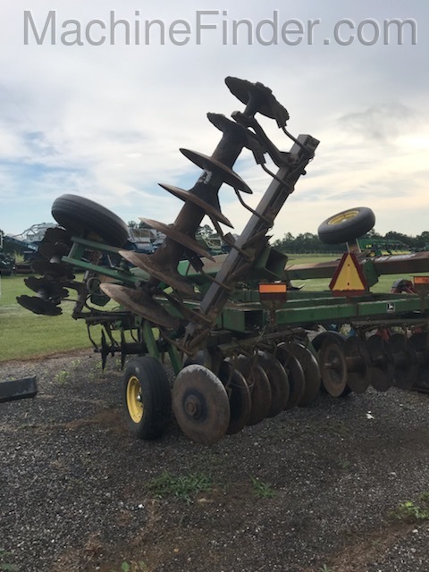 1999 John Deere 637 Image 1