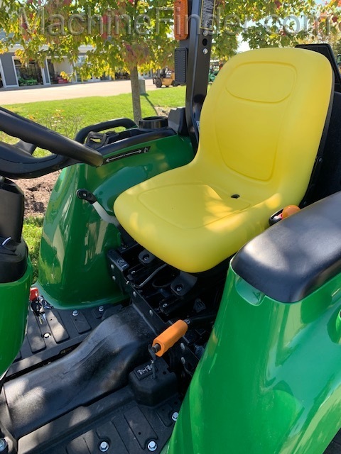 2021 John Deere 3038E Image 5