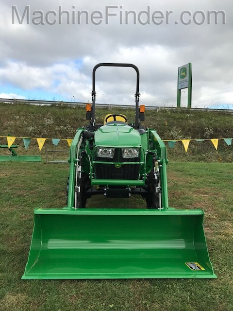 2020 John Deere 3032E Image 2