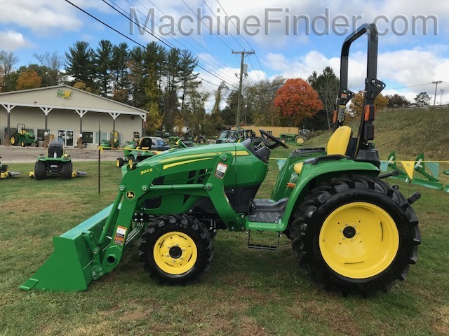2020 John Deere 3032E Image 4
