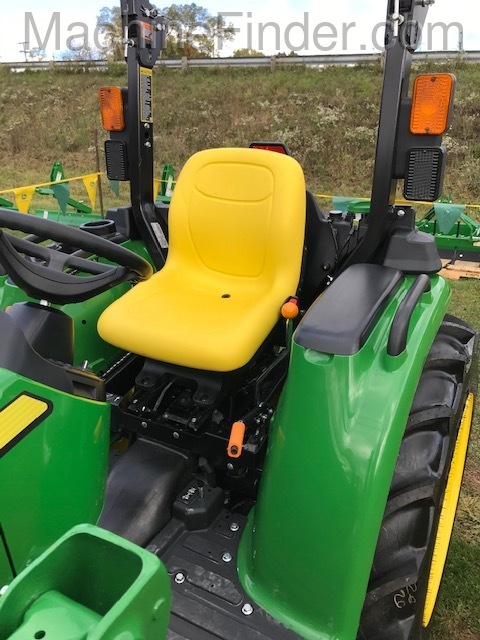 2020 John Deere 3032E Image 9