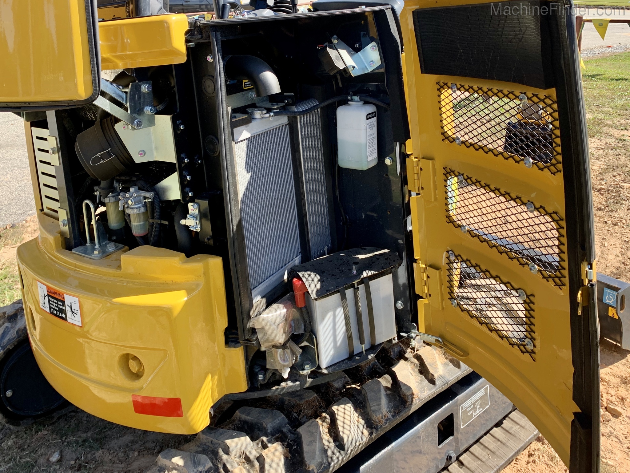 2020 John Deere 26G Image 8