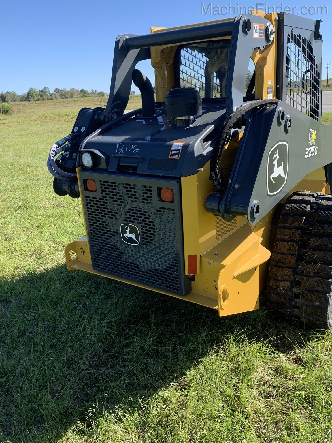 2020 John Deere 325G Image 5