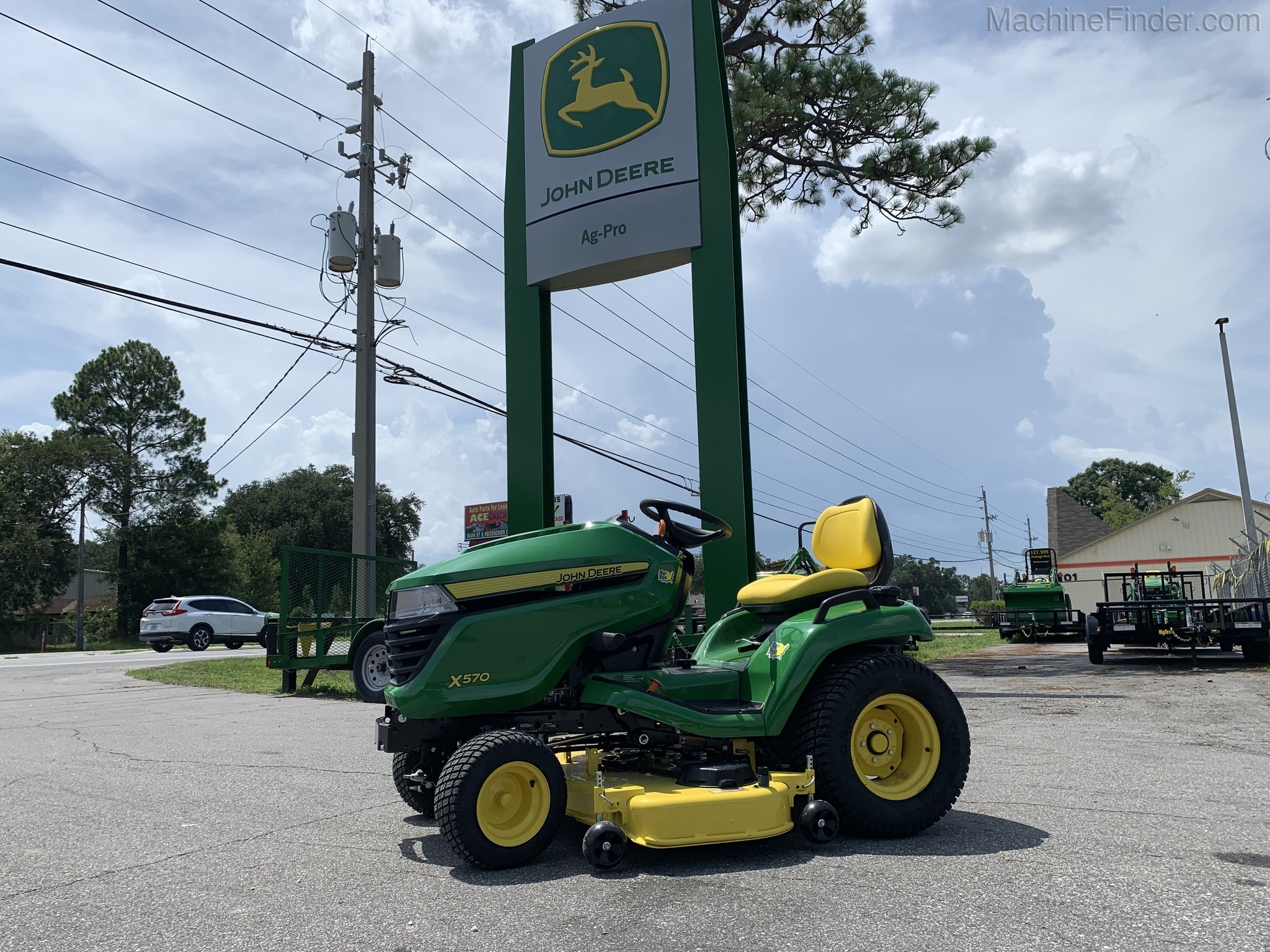 2021 John Deere X570 Image 1