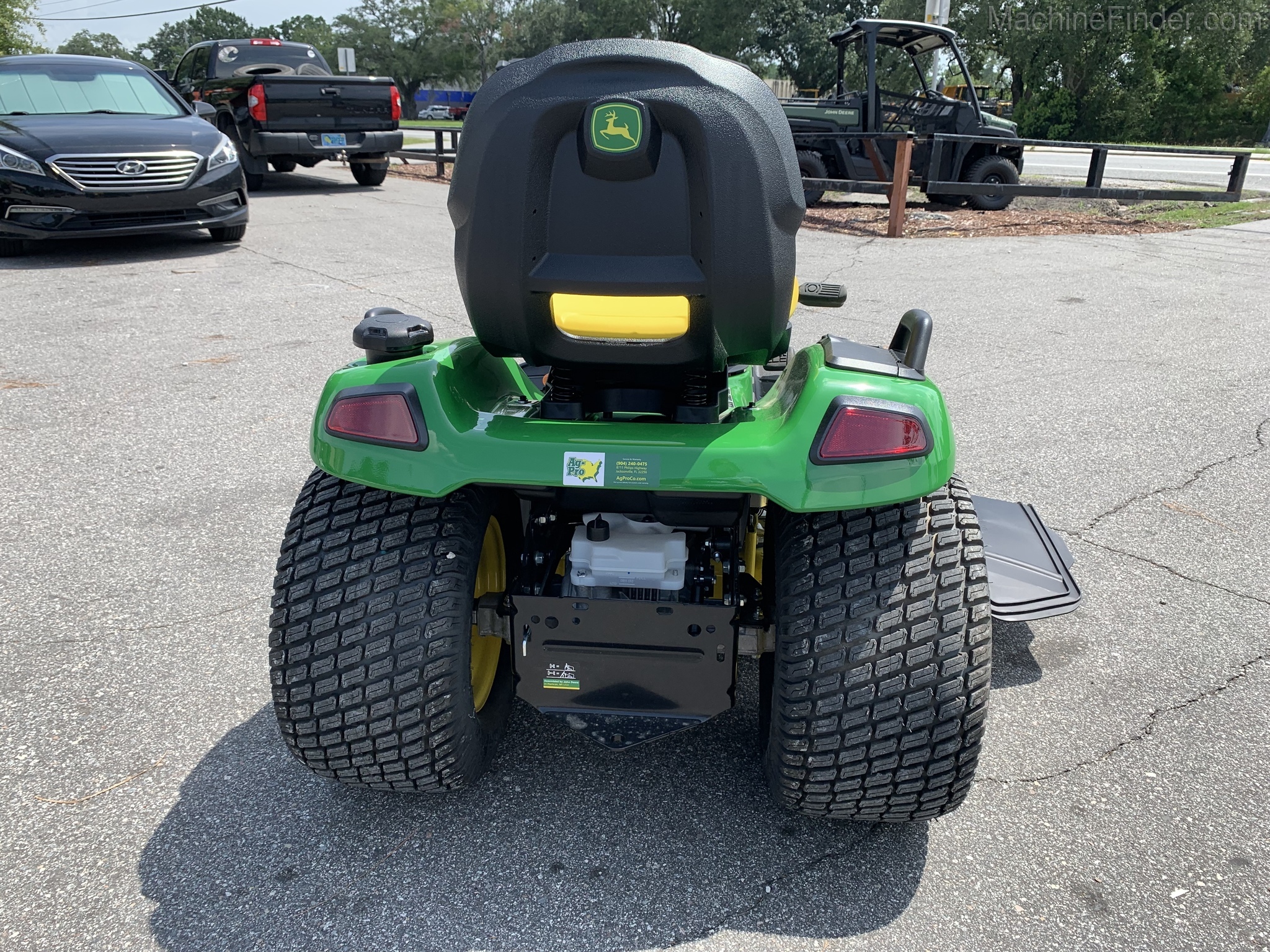 2021 John Deere X570 Image 5