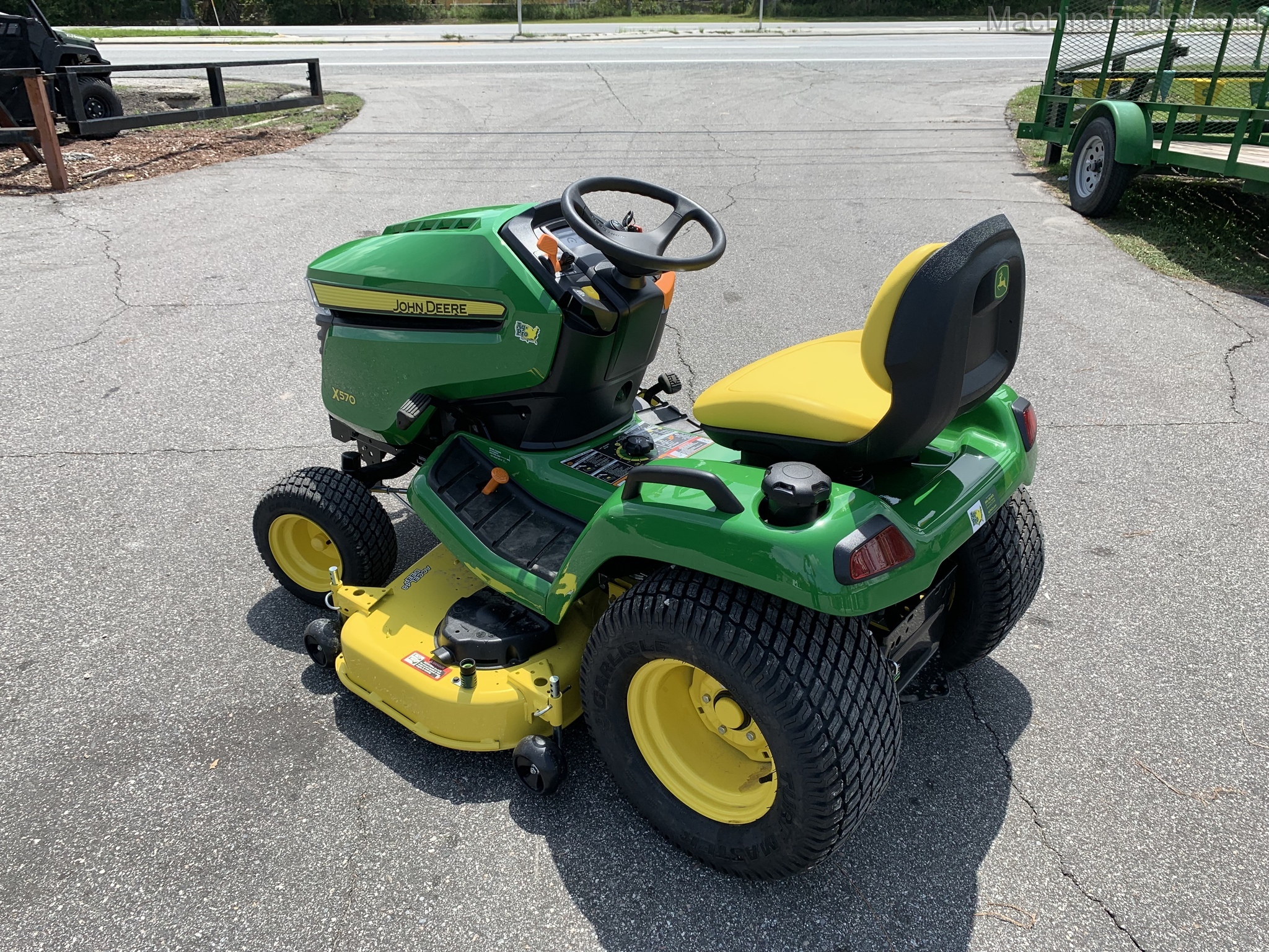 2021 John Deere X570 Image 6