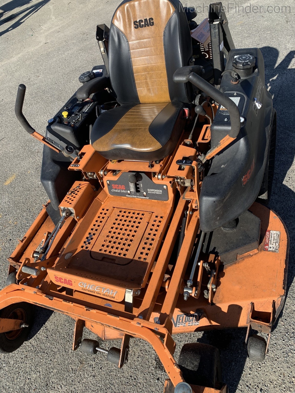 2018 Scag SCZ61V-37BV-EFI CHEETAH Image 5