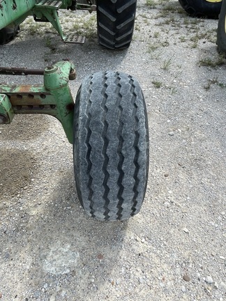 1979 John Deere 4640 Image 4