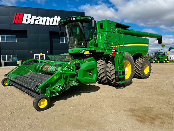 Photo of a 2022 John Deere S790