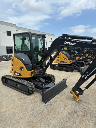 Photo of a 2023 John Deere 35G