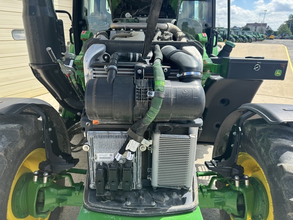 2020 John Deere 6120M-6