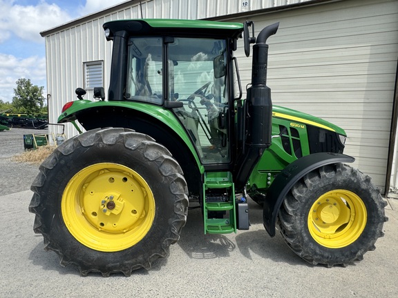 2020 John Deere 6120M-18