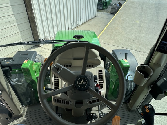 2020 John Deere 6120M-27