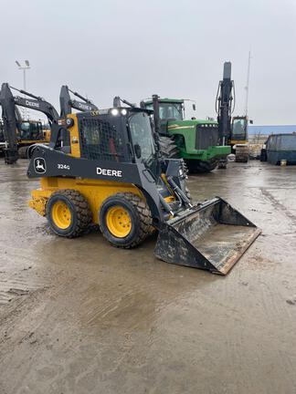 Photo of a 2023 John Deere 324G