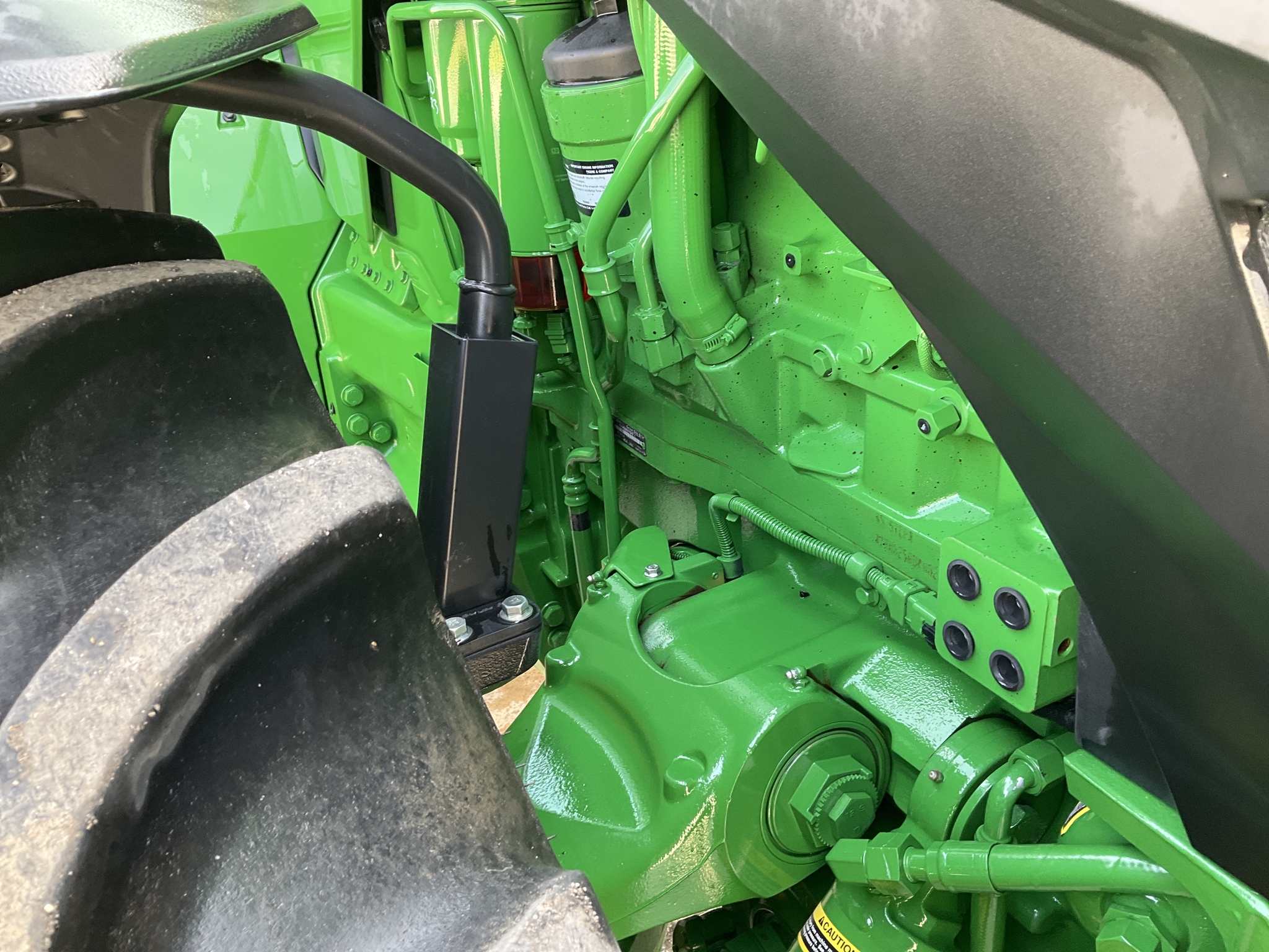 2023 John Deere 8R 250 Image 23