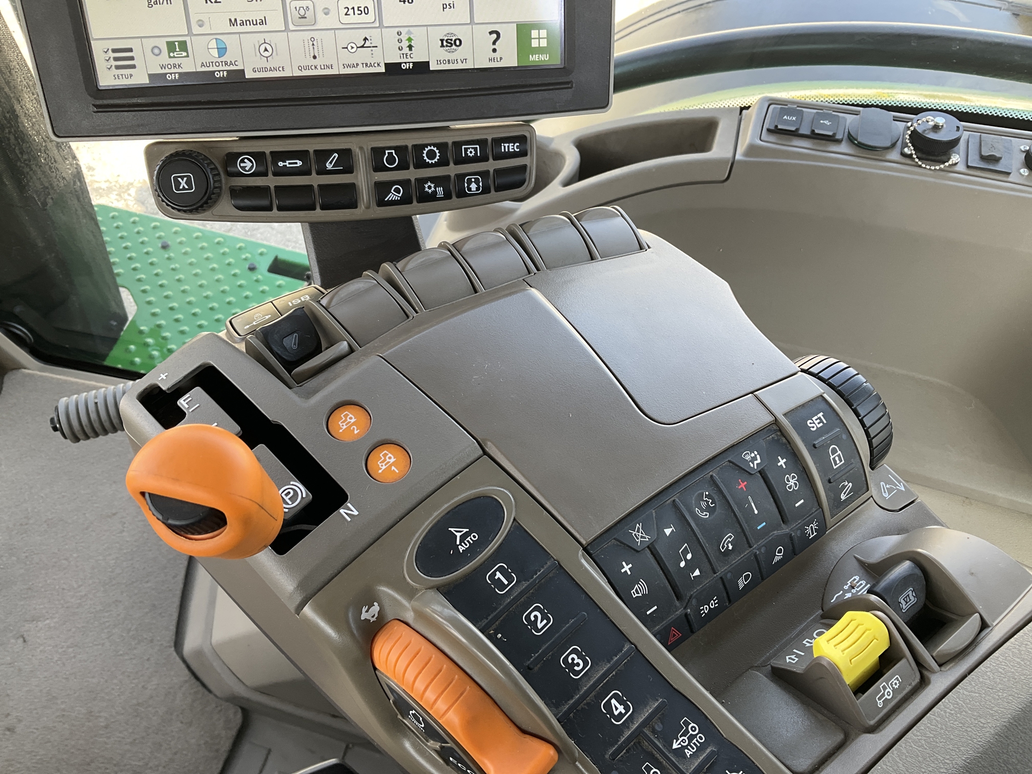 2023 John Deere 8R 250 Image 33