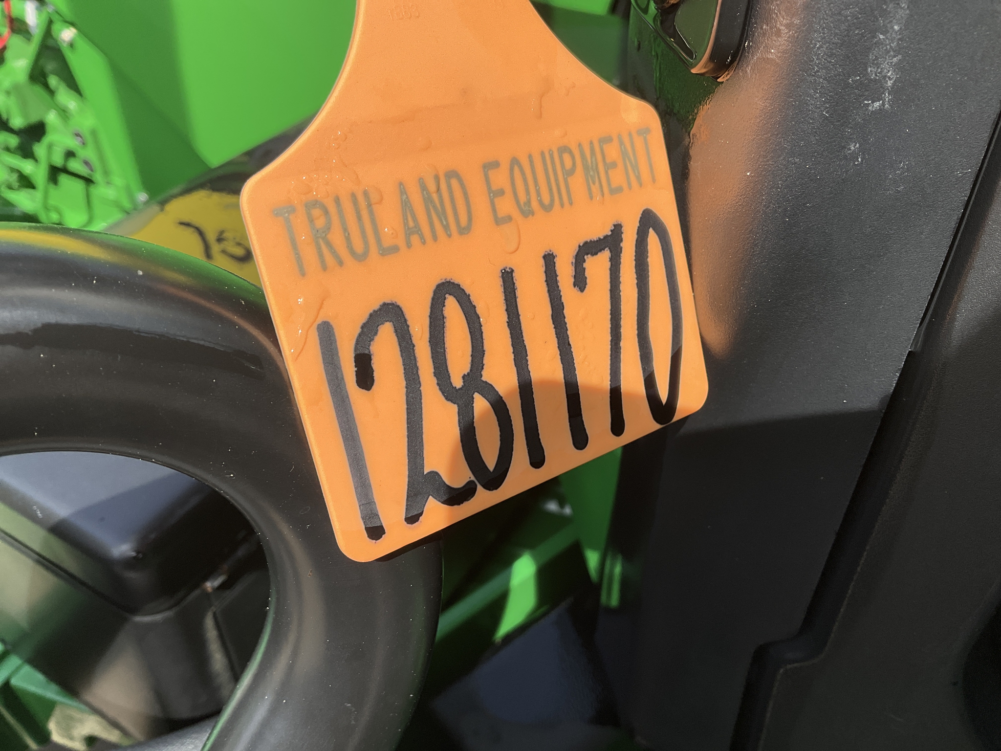 2023 John Deere 8R 250 Image 35