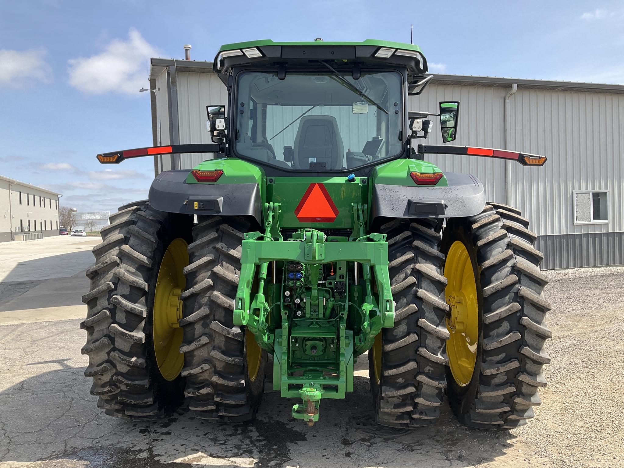 2023 John Deere 8R 250 Image 36