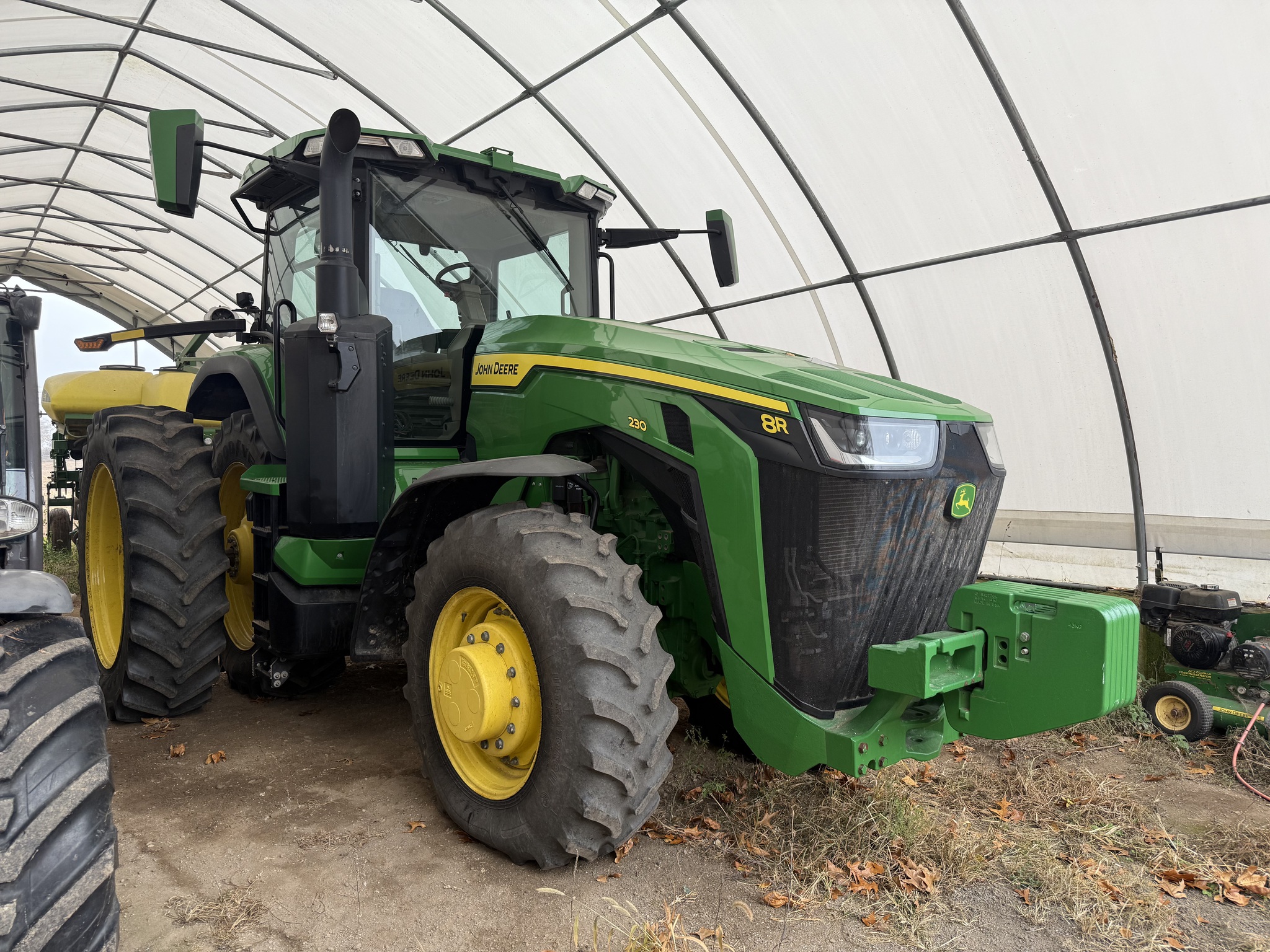 2020 John Deere 8R 230 Image 1