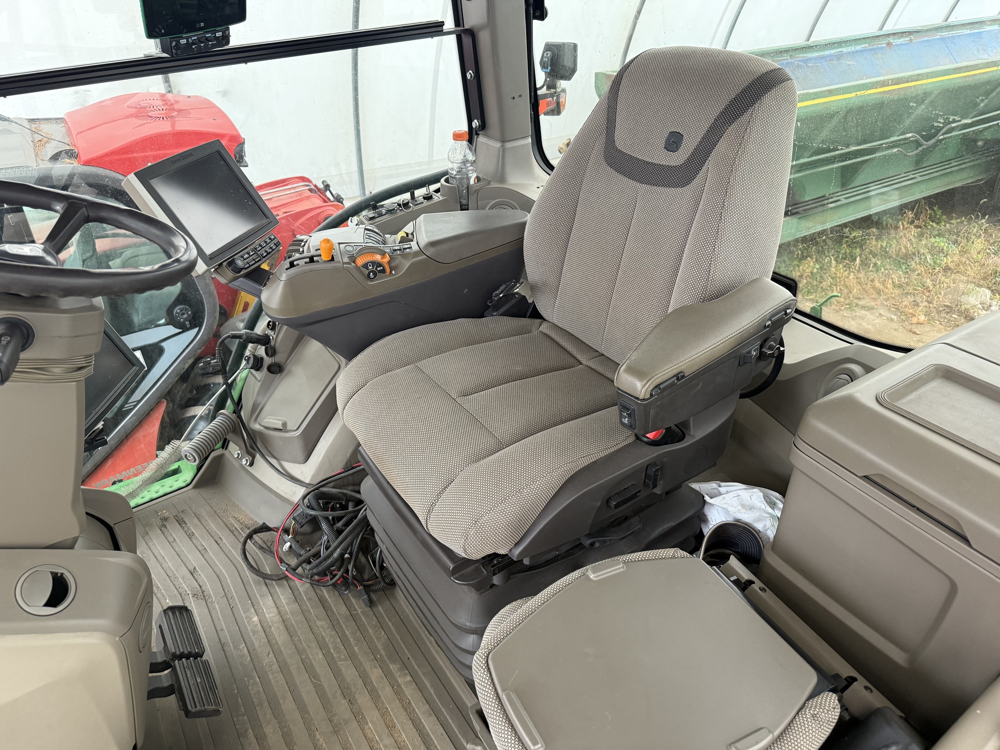 2020 John Deere 8R 230 Image 5