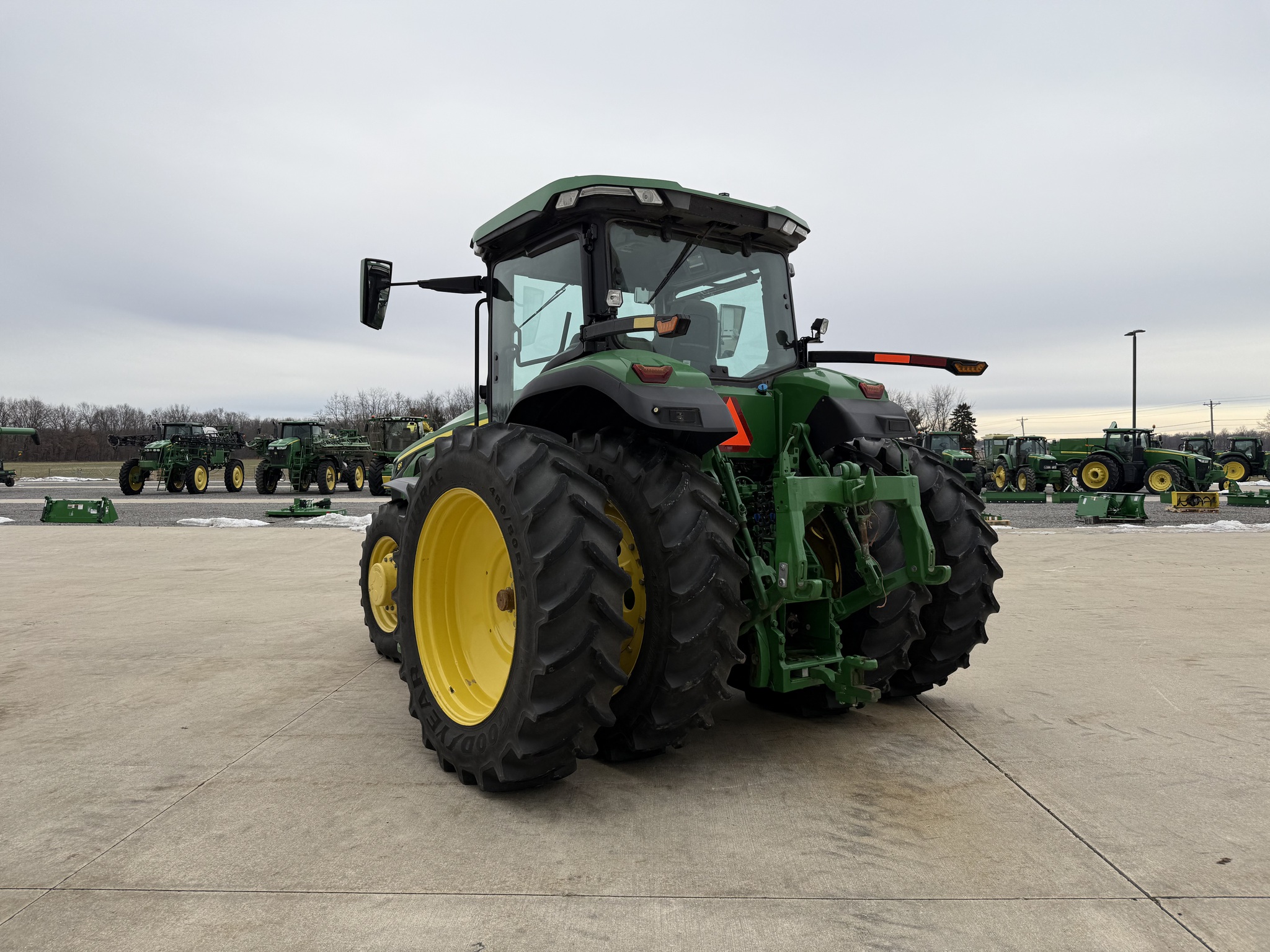 2020 John Deere 8R 230 Image 5