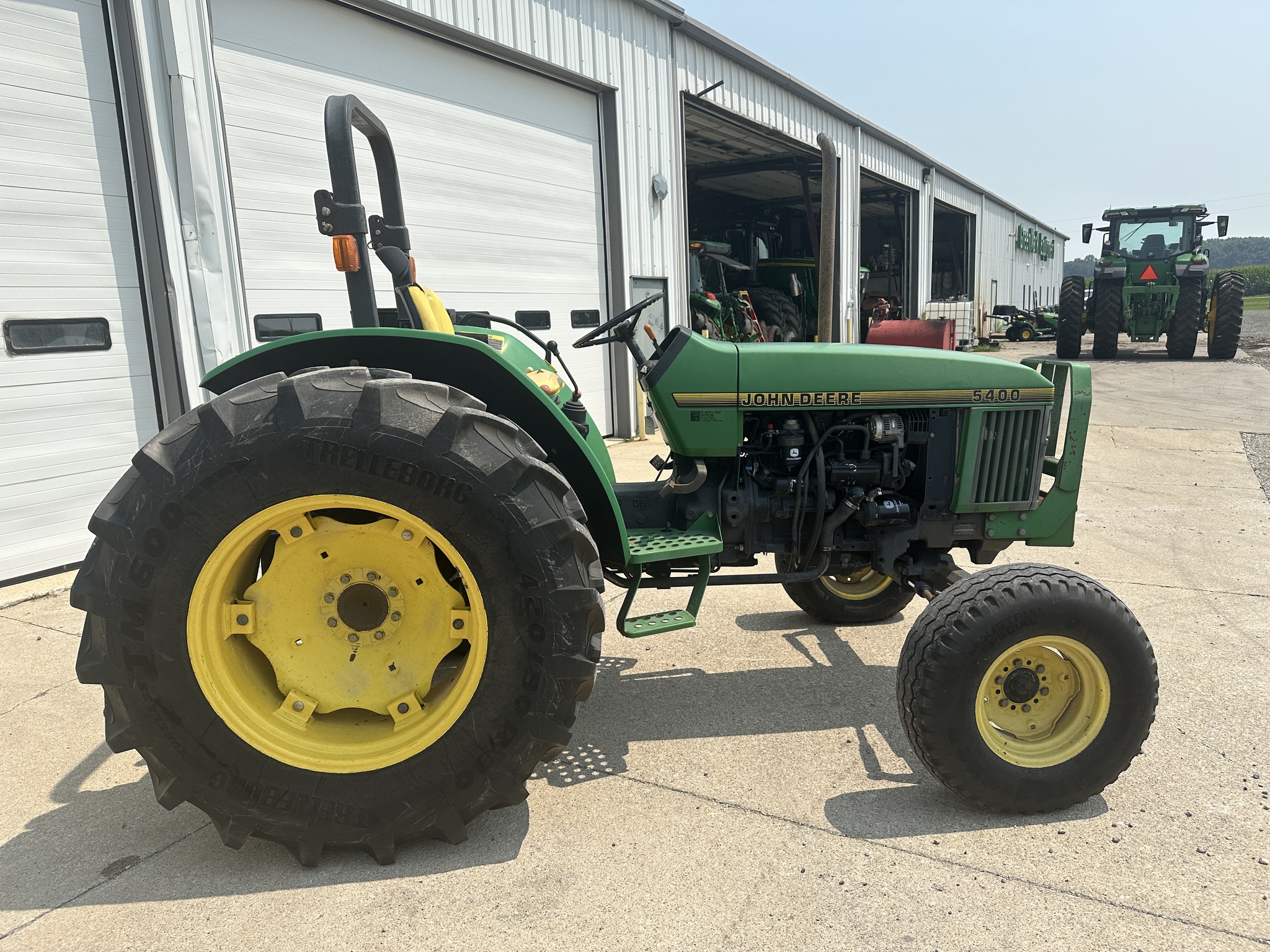 1996 John Deere 5400 Image 4