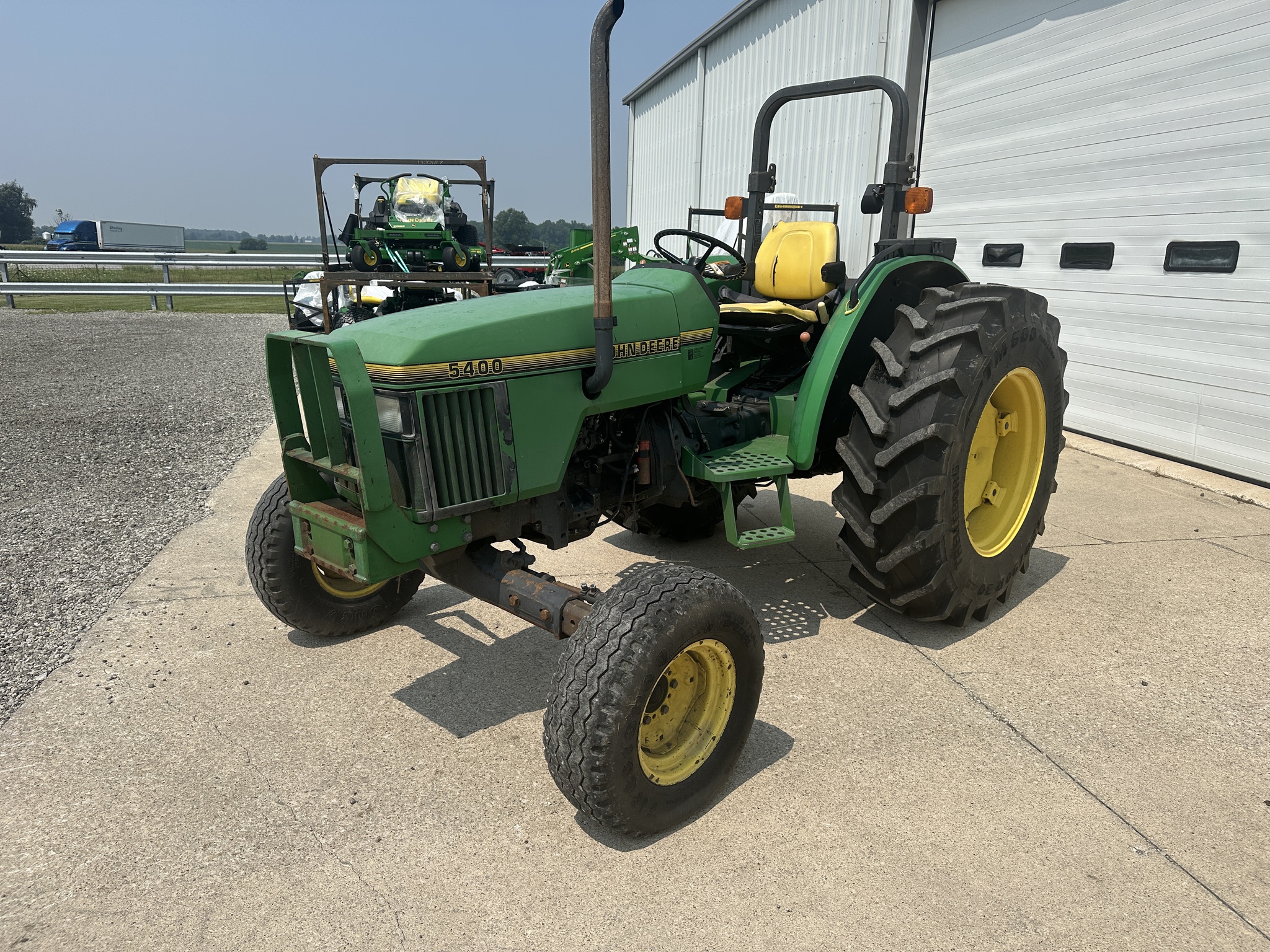 1996 John Deere 5400 Image 2