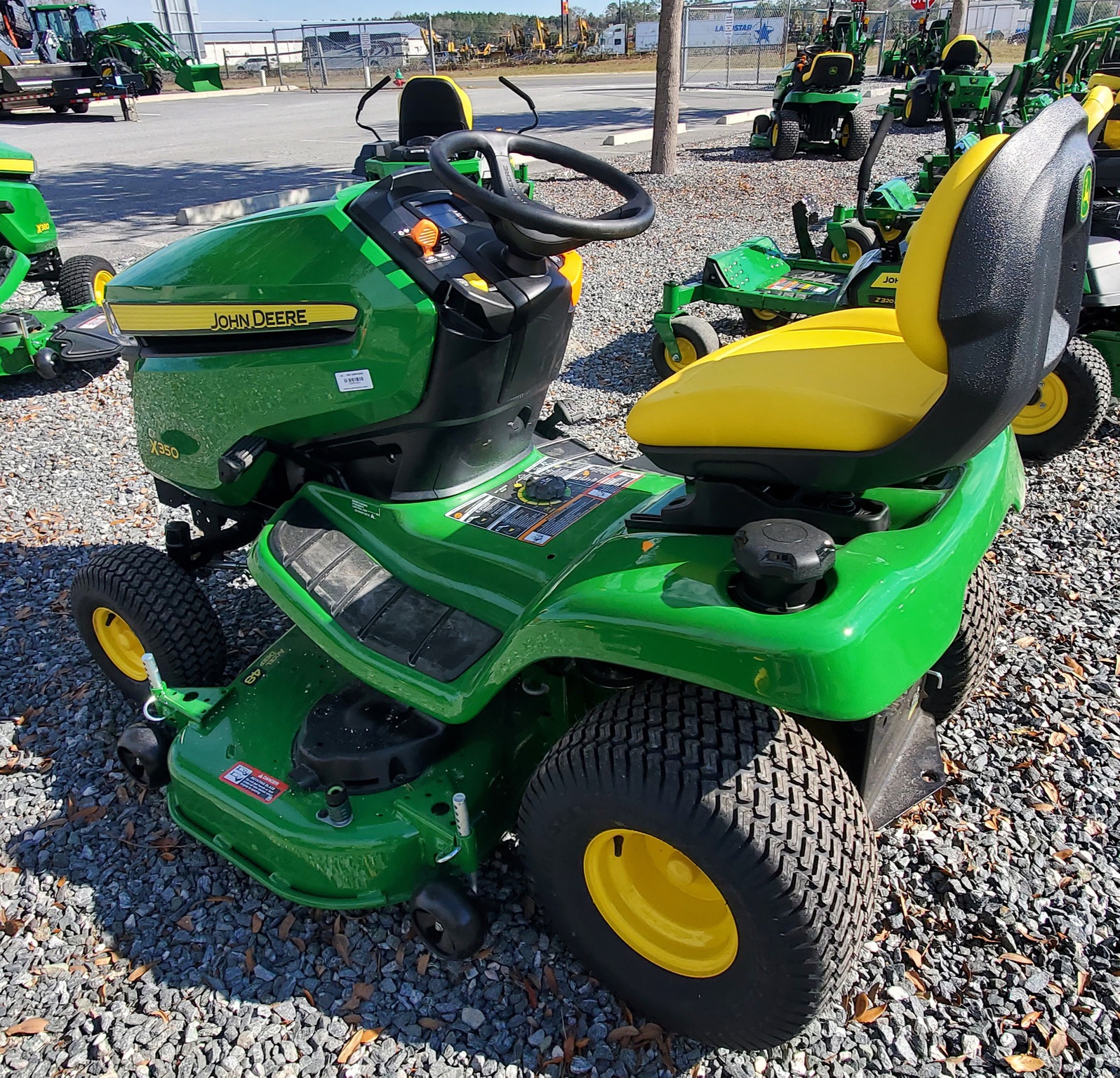 2025 John Deere X350 Image 2