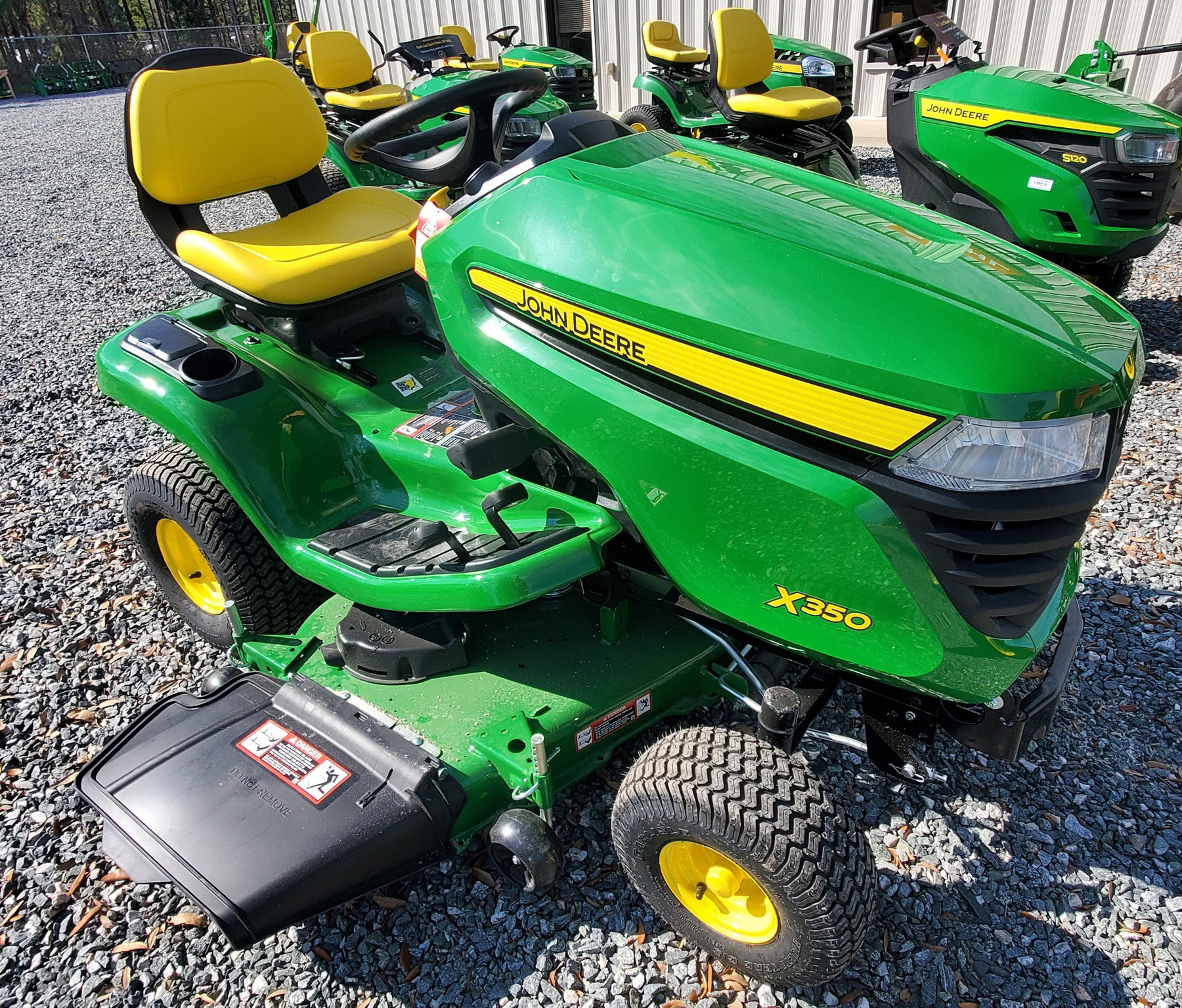 2025 John Deere X350 Image 3