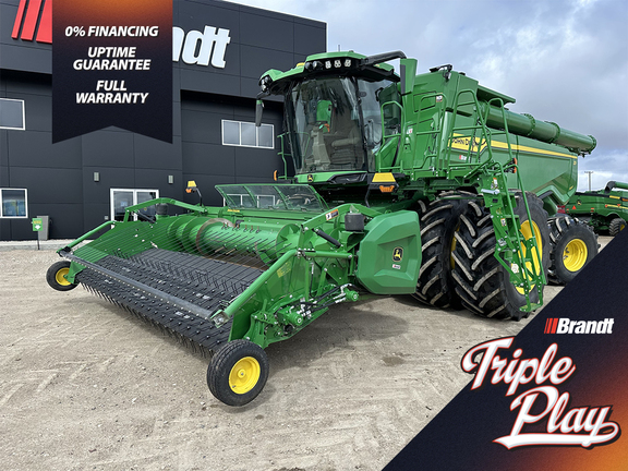 Photo of a 2023 John Deere X9 1100