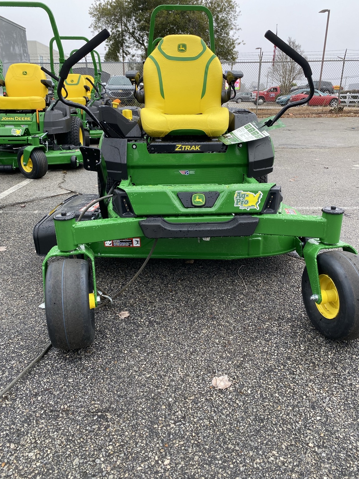 2025 John Deere Z320R Image 1