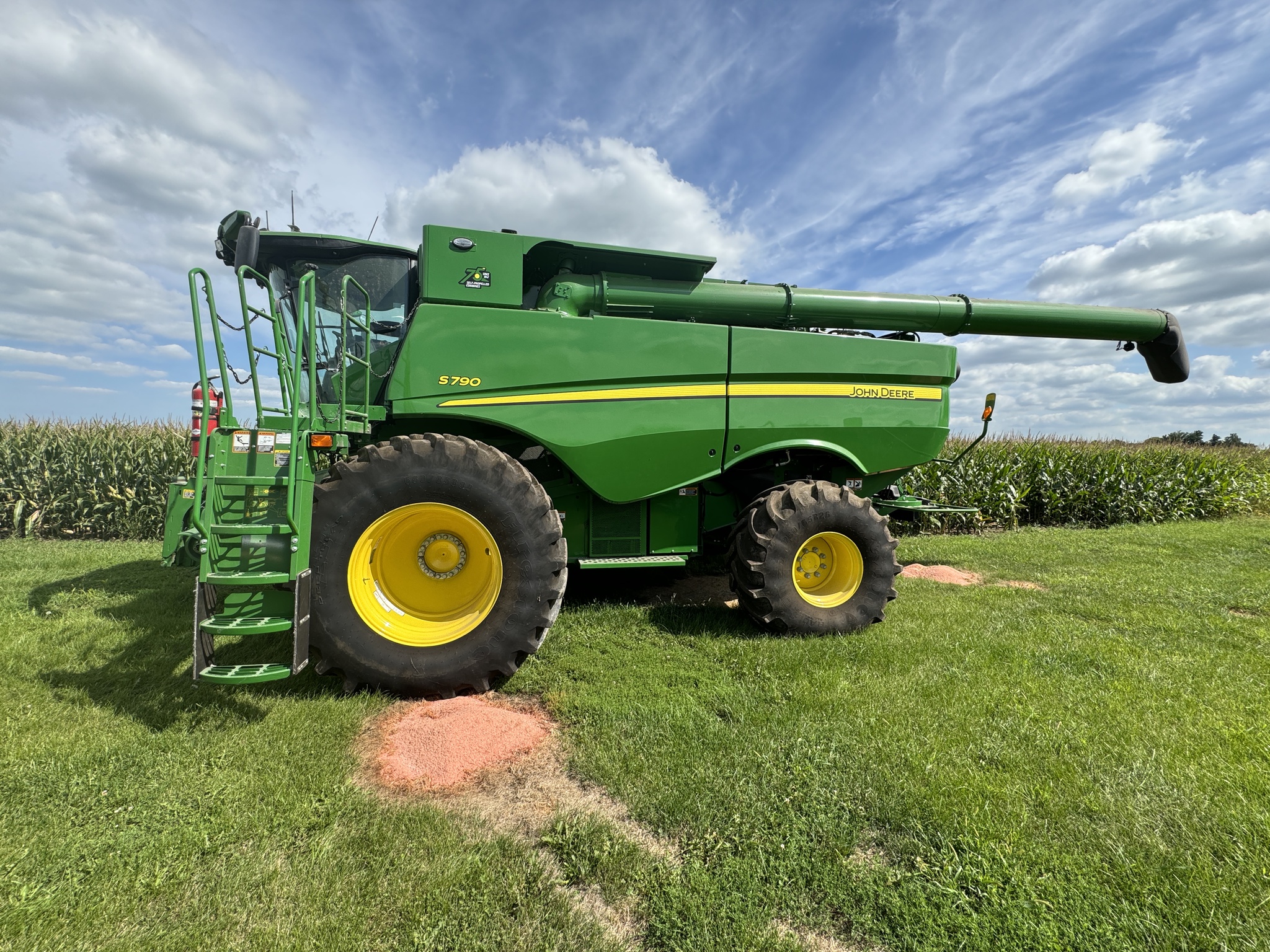  2022 John Deere S790 at Heritage Tractor in Mendota, IL