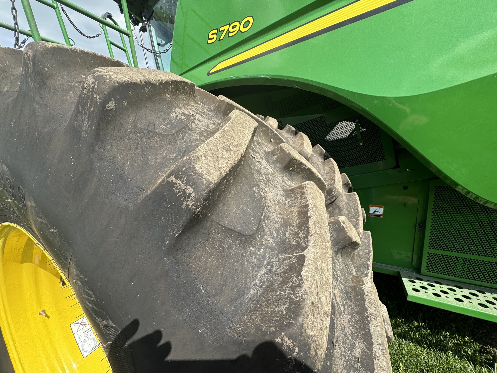  2022 John Deere S790 at Heritage Tractor in Mendota, IL